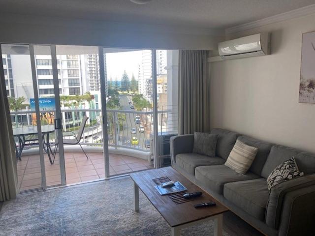 Broadbeach Holiday Apartments Gold Coast Buitenkant foto